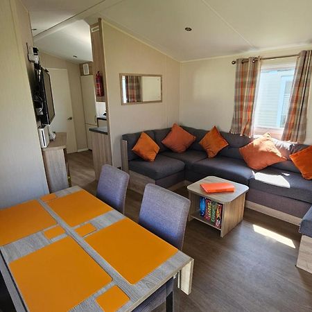 Kp Holiday Home Corton  المظهر الخارجي الصورة