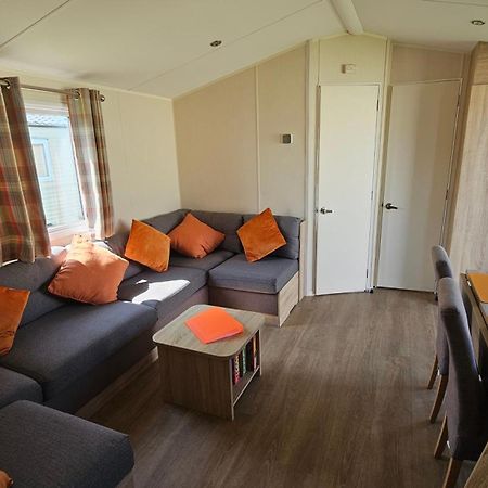 Kp Holiday Home Corton  المظهر الخارجي الصورة