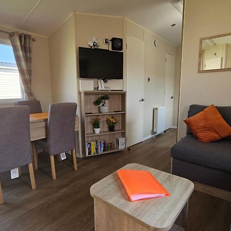 Kp Holiday Home Corton  المظهر الخارجي الصورة
